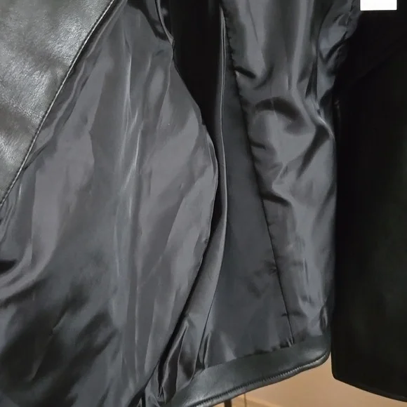 GAP Women's Black Faux Leather Jacket XL - Picture 4 of 5
